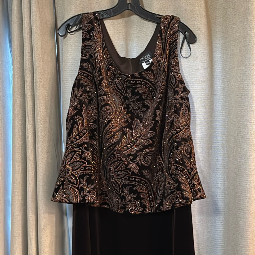 Gorgeous sequined, brown velvet gown. Size 22W